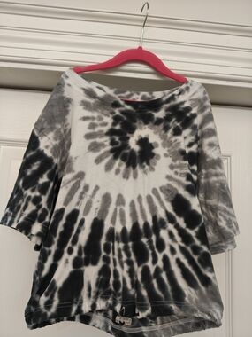 PINK Victoria's Secret Black & White Tie-Dye Short Sleeve Top